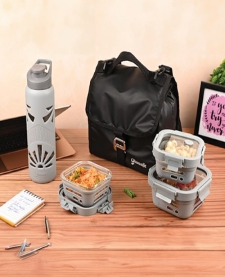 Carry & Go Combo 5 - 1pc Sillicon Bottle+ 2pc 320ml Tiffin+ 1pc 520ml Tiffin+ 1pc
Grip 'N' Go Lunch Bag